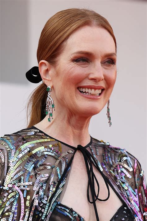 Julianne Moore Nude Photos & Naked Sex Videos